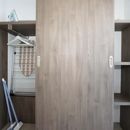 Lecques Apartment
